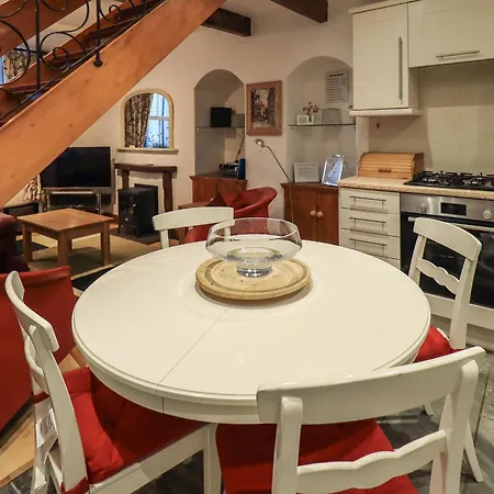 Holiday home Partridge Holme